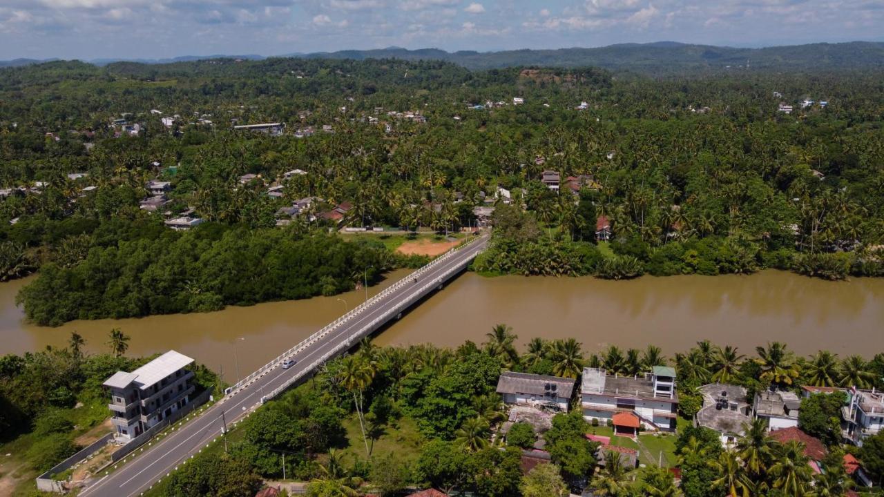 Luvi Lucas River Side Weligama Eksteriør billede