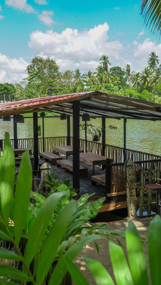 Luvi Lucas River Side Weligama Eksteriør billede