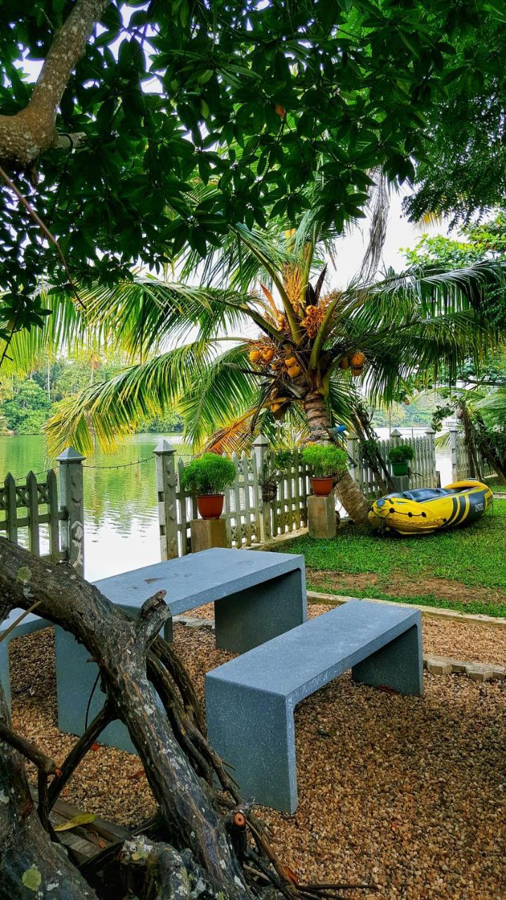 Luvi Lucas River Side Weligama Eksteriør billede